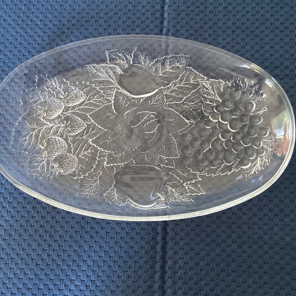 Vintage set of 2 Glass Server platters. Passion Fruit Pattern. Made in Turkey. - Picture 3 of 8